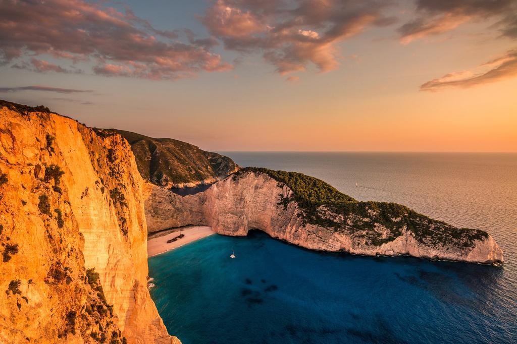 Pyrgos Zante Suites Alykanas  Bagian luar foto